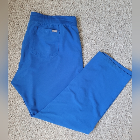 Figs scrub straight leg pants. Inseam 27". - Picture 1 of 5